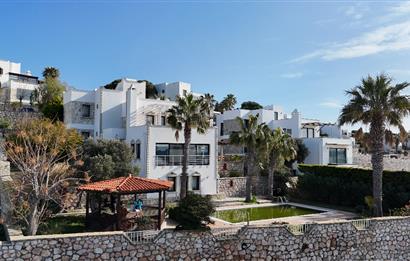 BODRUM YALIKAVAK SEBA PRESTİJ SİTESİNDE DENİZ MANZARALI LÜKS VİLLA