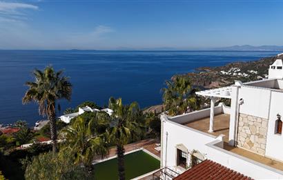 BODRUM YALIKAVAK SEBA PRESTİJ SİTESİNDE DENİZ MANZARALI LÜKS VİLLA