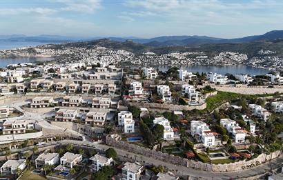 BODRUM YALIKAVAK SEBA PRESTİJ SİTESİNDE DENİZ MANZARALI LÜKS VİLLA