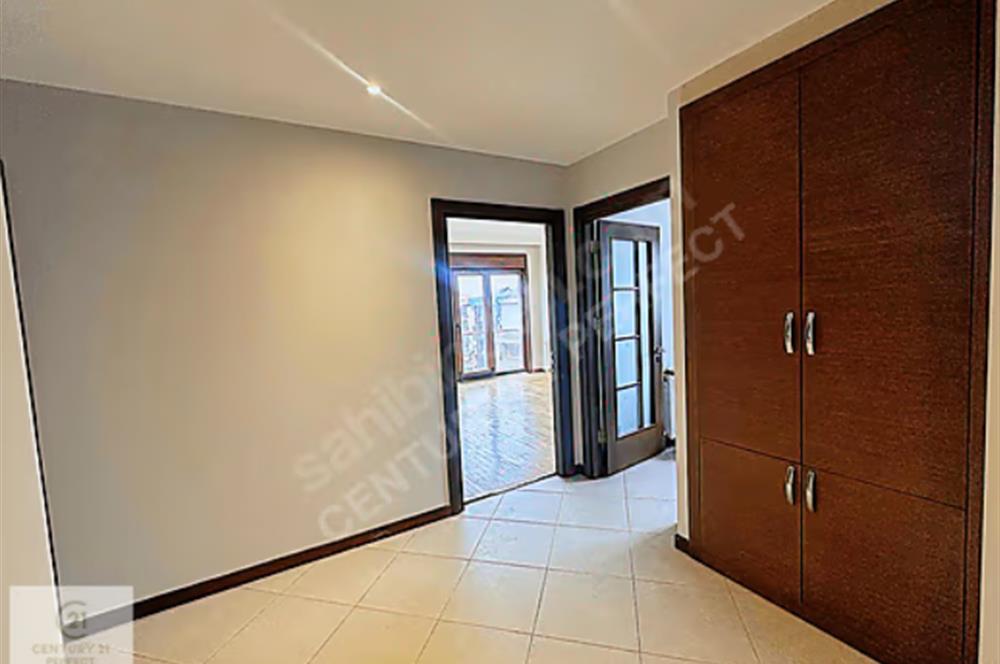 SUADİYE KAPTAN ARİF SOKAKTA SATILIK 3+1