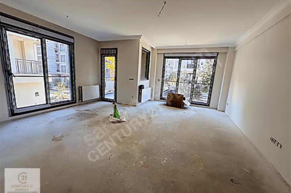 CADDEBOSTAN ÖMERPAŞA BAĞDAT CADDESİNE YAKIN BALKONLU SATILIK 3+1