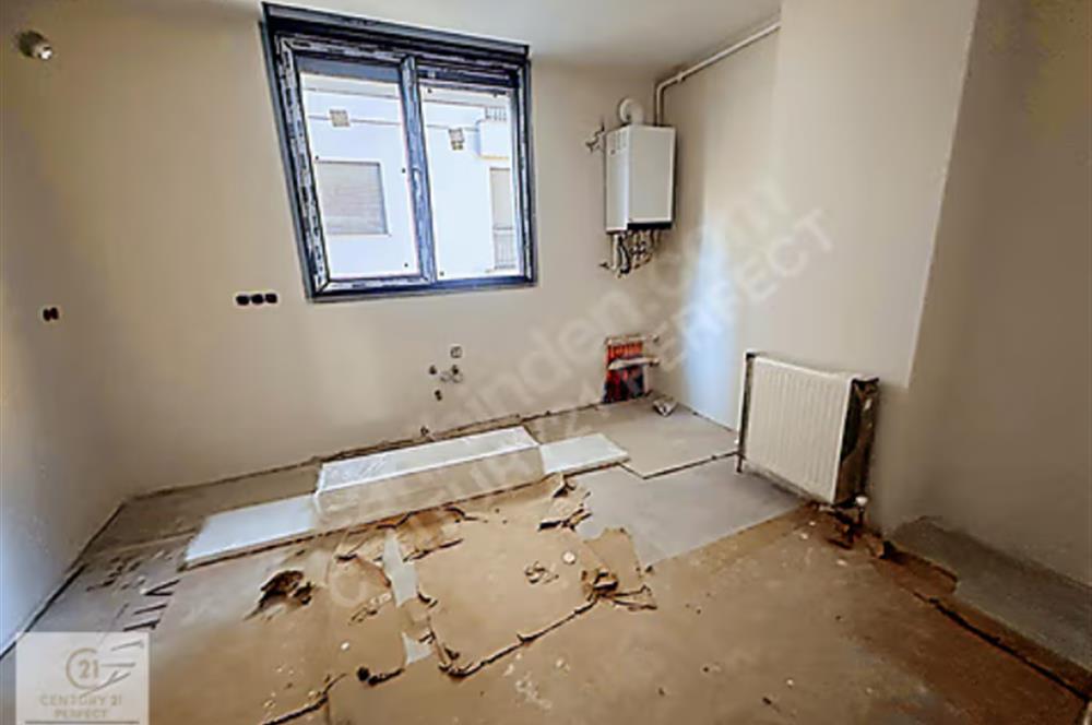 CADDEBOSTAN ÖMERPAŞA BAĞDAT CADDESİNE YAKIN BALKONLU SATILIK 3+1