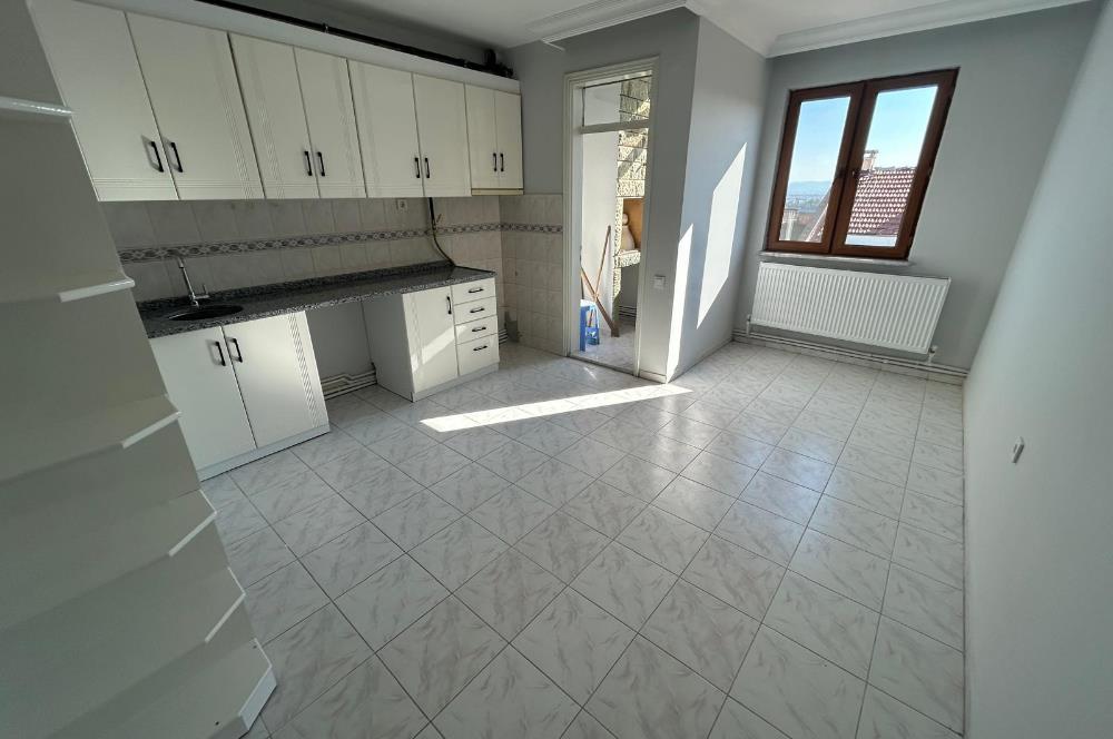 C21 BAL'DAN BANDIRMA CD ÜZERİNDE YENİLENMİŞ 2+1 KİRALIK DAİRE