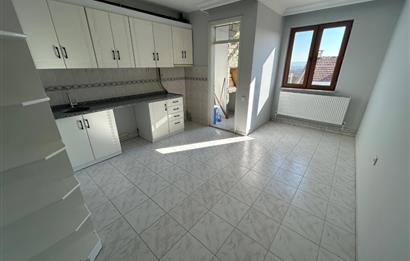 C21 BAL'DAN BANDIRMA CD ÜZERİNDE YENİLENMİŞ 2+1 KİRALIK DAİRE