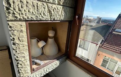 C21 BAL'DAN BANDIRMA CD ÜZERİNDE YENİLENMİŞ 2+1 KİRALIK DAİRE