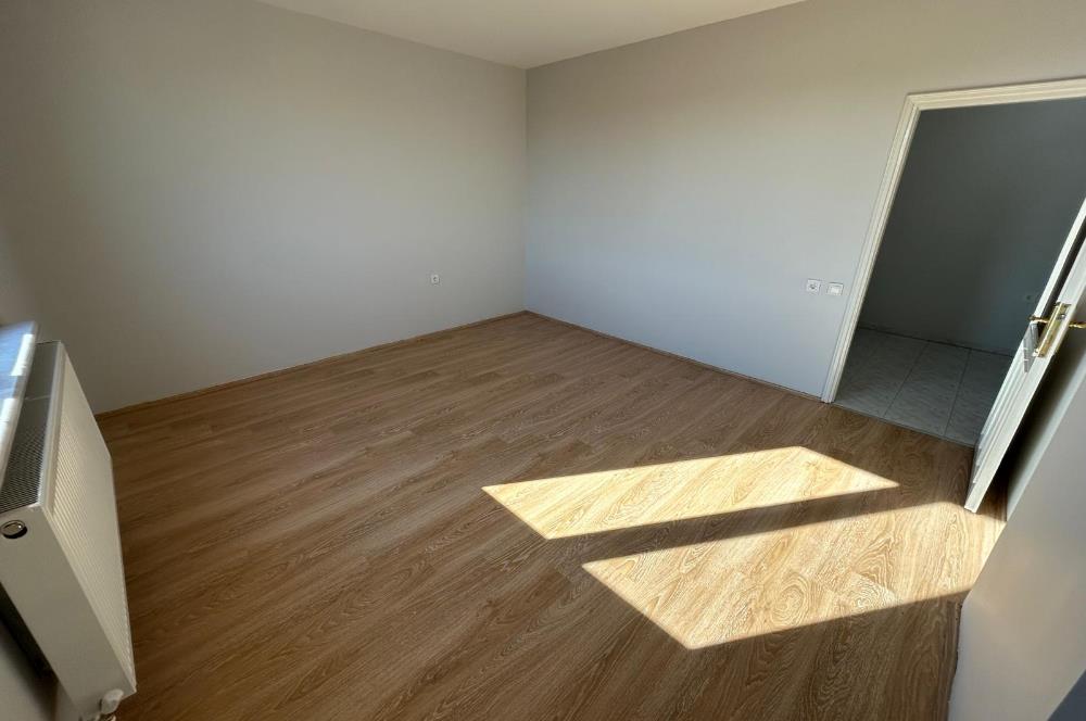 C21 BAL'DAN BANDIRMA CD ÜZERİNDE YENİLENMİŞ 2+1 KİRALIK DAİRE