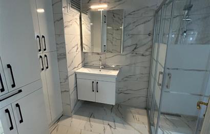 C21 BAL'DAN BANDIRMA CD ÜZERİNDE YENİLENMİŞ 2+1 KİRALIK DAİRE