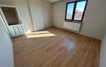 C21 BAL'DAN BANDIRMA CD ÜZERİNDE YENİLENMİŞ 2+1 KİRALIK DAİRE