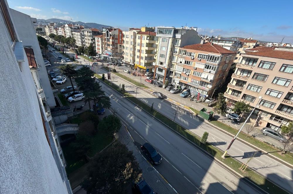 C21 BAL'DAN BANDIRMA CD ÜZERİNDE YENİLENMİŞ 2+1 KİRALIK DAİRE