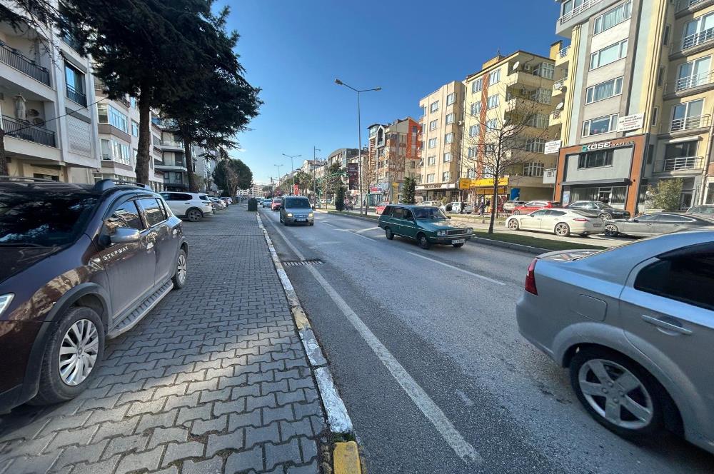 C21 BAL'DAN BANDIRMA CD ÜZERİNDE YENİLENMİŞ 2+1 KİRALIK DAİRE