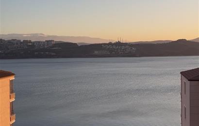 C21 Cius; Çakır Sitesi'nde Deniz Manzaralı 4+1 Ara Kat Daire