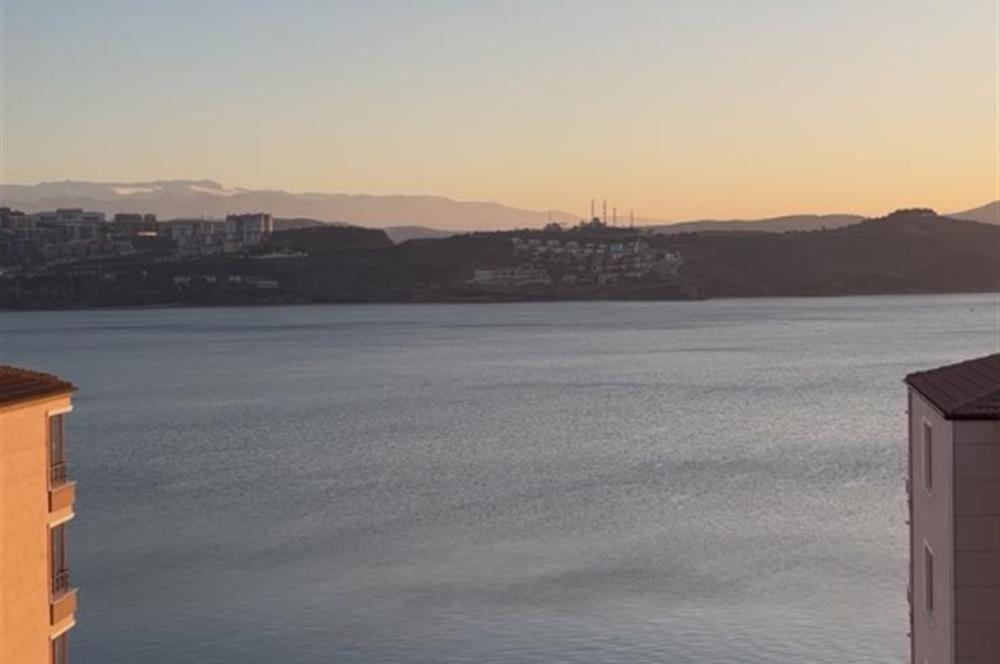 C21 Cius; Çakır Sitesi'nde Deniz Manzaralı 4+1 Ara Kat Daire