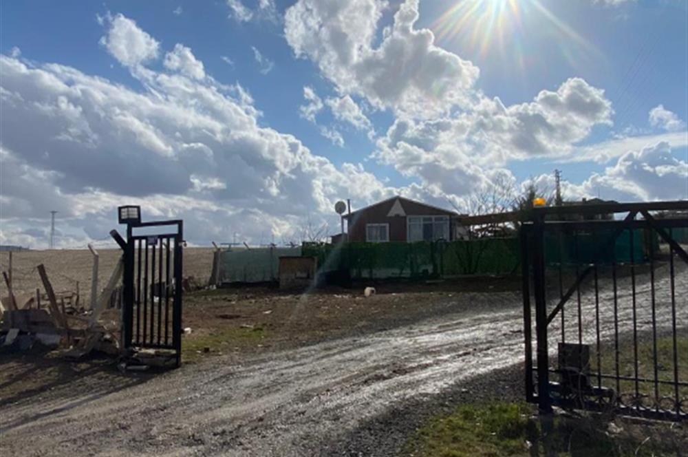 GÖKÇEHÜYÜK'TE OTURMUŞ SİTEDE 2+1 EVLİ SATILIK BAHÇE