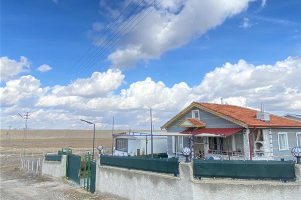 GÖKÇEHÜYÜK'TE OTURMUŞ SİTEDE 2+1 EVLİ SATILIK BAHÇE