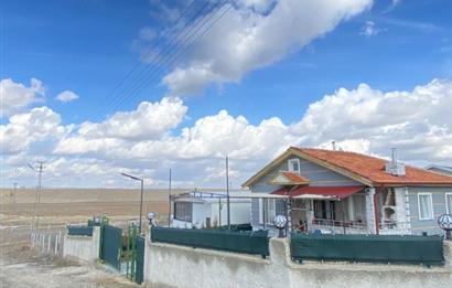 GÖKÇEHÜYÜK'TE OTURMUŞ SİTEDE 2+1 EVLİ SATILIK BAHÇE