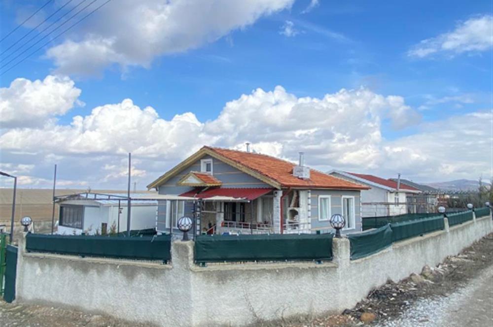 GÖKÇEHÜYÜK'TE OTURMUŞ SİTEDE 2+1 EVLİ SATILIK BAHÇE