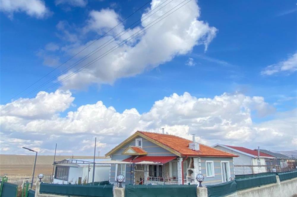 GÖKÇEHÜYÜK'TE OTURMUŞ SİTEDE 2+1 EVLİ SATILIK BAHÇE