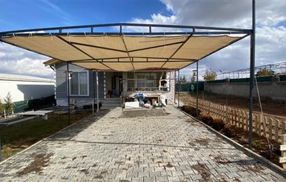 GÖKÇEHÜYÜK'TE OTURMUŞ SİTEDE 2+1 EVLİ SATILIK BAHÇE