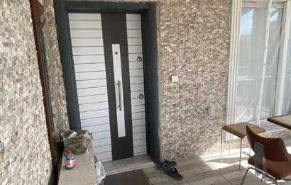 GÖKÇEHÜYÜK'TE OTURMUŞ SİTEDE 2+1 EVLİ SATILIK BAHÇE