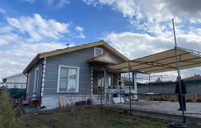 GÖKÇEHÜYÜK'TE OTURMUŞ SİTEDE 2+1 EVLİ SATILIK BAHÇE