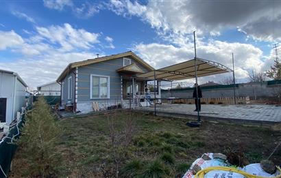 GÖKÇEHÜYÜK'TE OTURMUŞ SİTEDE 2+1 EVLİ SATILIK BAHÇE