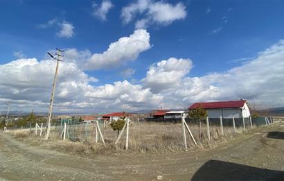 GÖKÇEHÜYÜK'TE KÖŞE PARSEL SATILIK BAHÇE