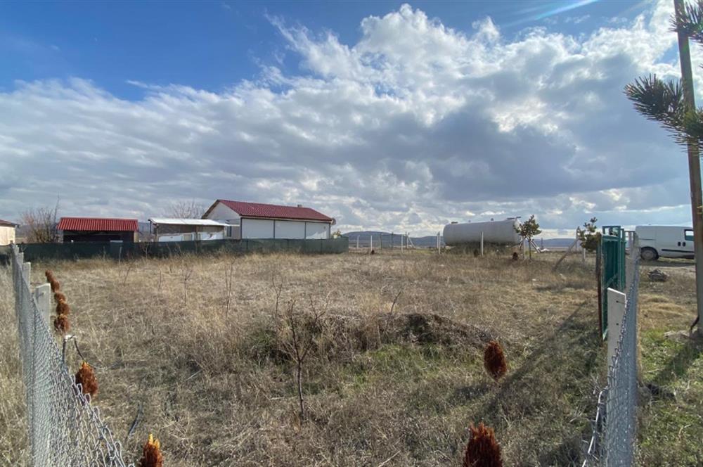 GÖKÇEHÜYÜK'TE KÖŞE PARSEL SATILIK BAHÇE