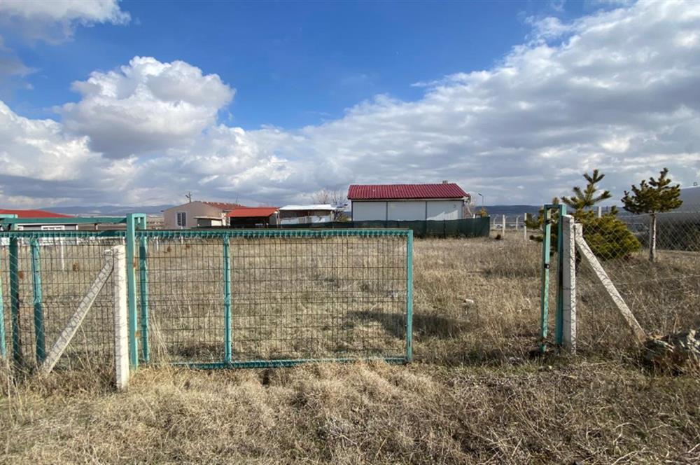 GÖKÇEHÜYÜK'TE KÖŞE PARSEL SATILIK BAHÇE