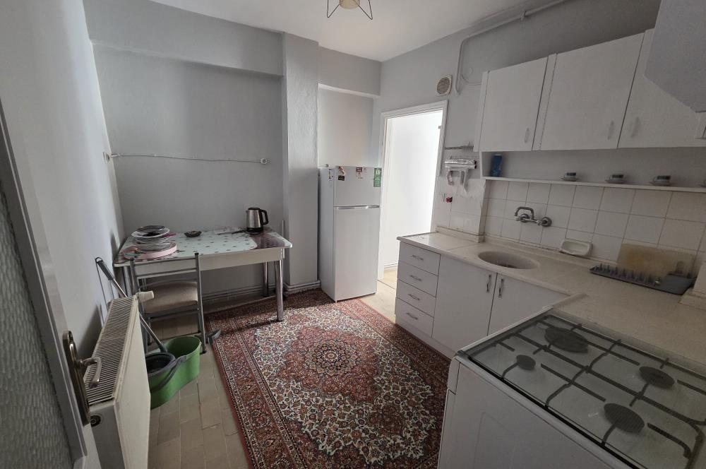 C21 BAL'DAN ALTIEYLÜL ORTAOKULU YANI EŞYALI KİRALIK 2+1 DAİRE