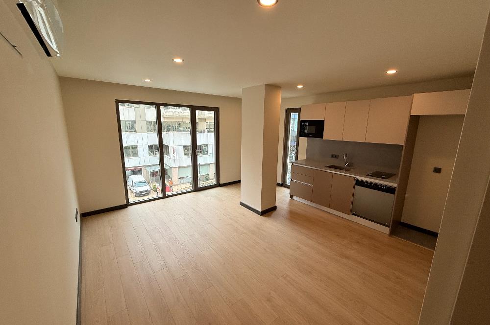 Gayrettepe'de metroya 5 dakika, oturmaya hazır kiralık daire