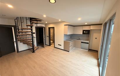 Gayrettepe'de Sıfır Binada Kiralık Çatı Dubleks