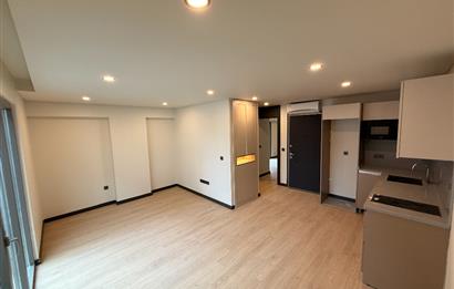 Gayrettepe'de sıfır binada oturmaya hazır kiralık daire