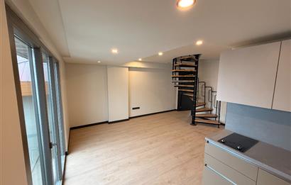 Gayrettepe'de Sıfır Binada Kiralık Çatı Dubleks