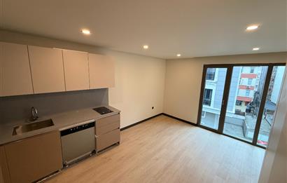 Gayrettepe'de sıfır binada oturmaya hazır kiralık daire