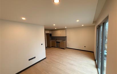 Gayrettepe'de sıfır binada oturmaya hazır kiralık daire