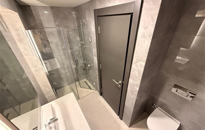 Gayrettepe'de sıfır binada oturmaya hazır kiralık daire