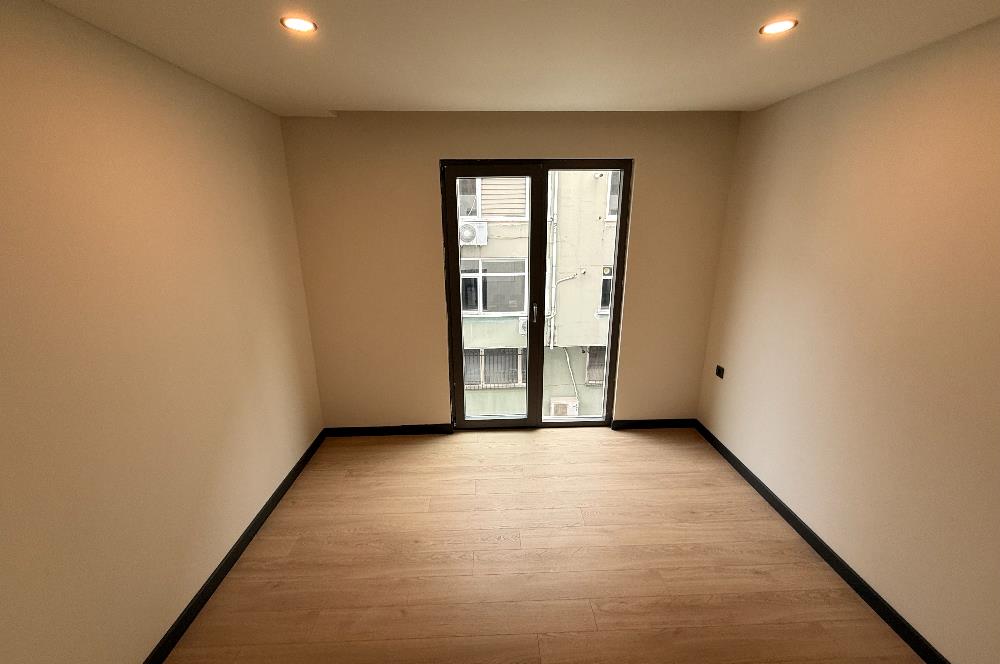 Gayrettepe'de metroya 5 dakika, oturmaya hazır kiralık daire