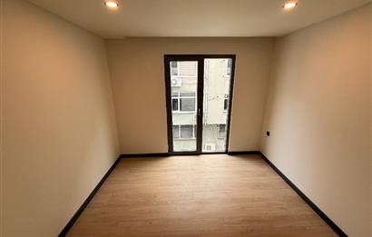 Gayrettepe'de metroya 5 dakika, oturmaya hazır kiralık daire