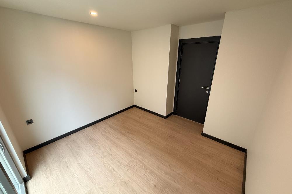 Gayrettepe'de metroya 5 dakika, oturmaya hazır kiralık daire