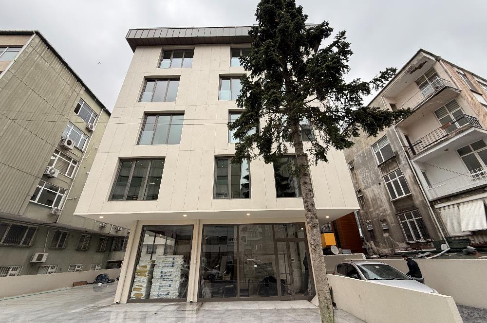 Gayrettepe'de sıfır binada oturmaya hazır kiralık daire