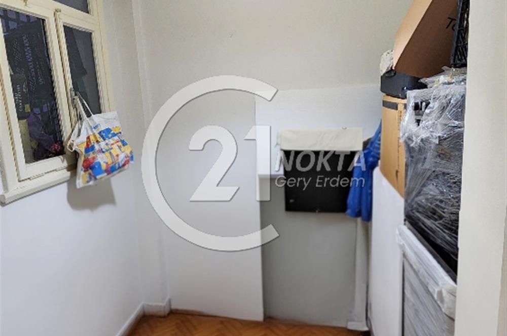 ŞİŞLİ SIRACEVİZLERDE BAKIMLI BİNADA KATTA TEK 4+1 180 m2