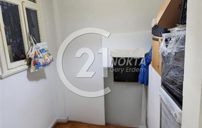ŞİŞLİ SIRACEVİZLERDE BAKIMLI BİNADA KATTA TEK 4+1 180 m2