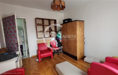 ŞİŞLİ SIRACEVİZLERDE BAKIMLI BİNADA KATTA TEK 4+1 180 m2