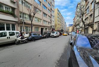 ŞİŞLİ SIRACEVİZLERDE BAKIMLI BİNADA KATTA TEK 4+1 180 m2 - 1 - 31753