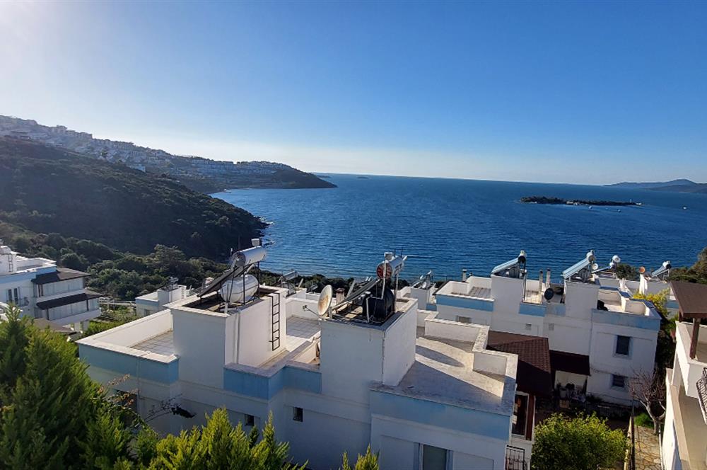 Bodrum-Adabükü özel plajlı,deniz manzaralı satılık üst dubleks daire