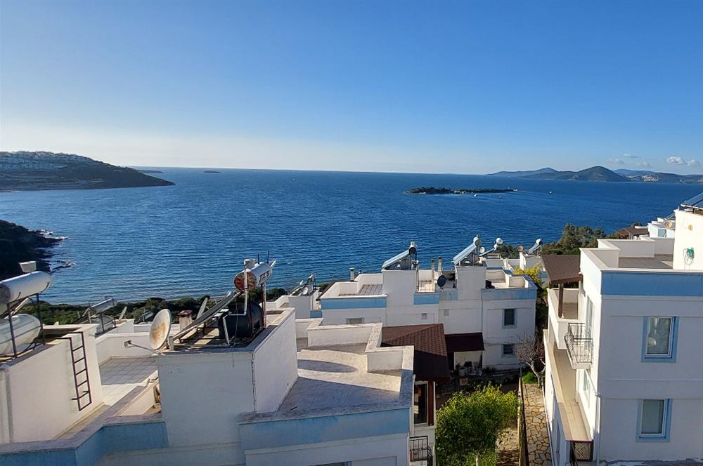 Bodrum-Adabükü özel plajlı,deniz manzaralı satılık üst dubleks daire