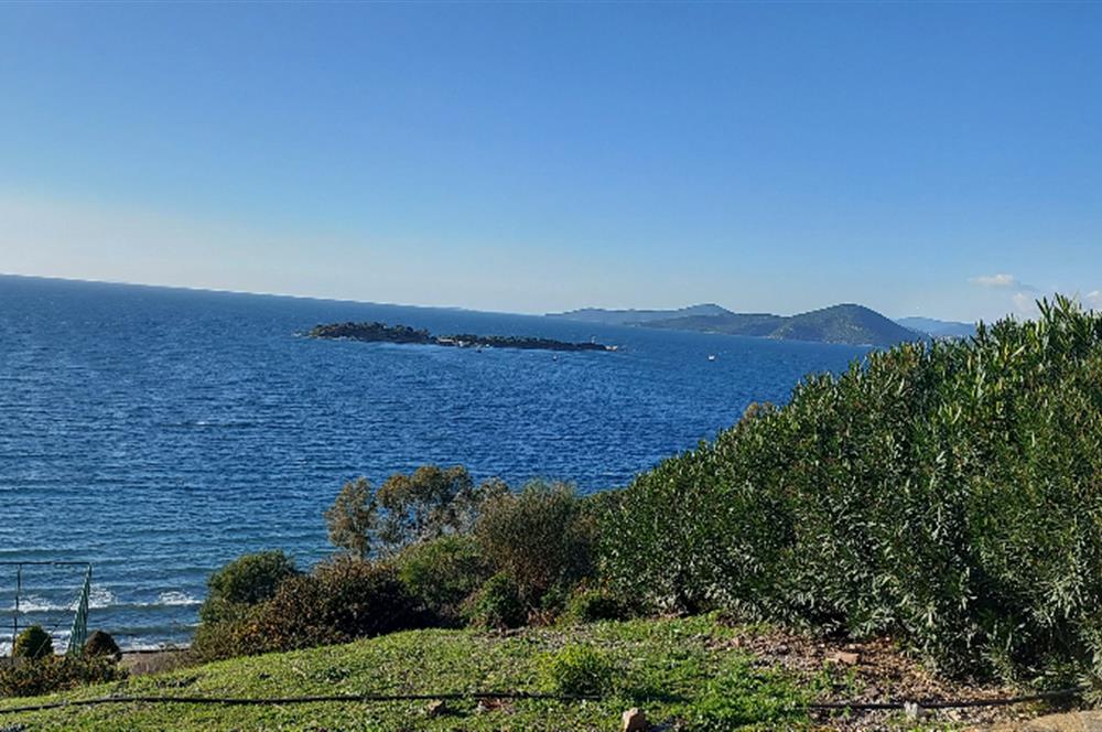Bodrum-Adabükü özel plajlı,deniz manzaralı satılık üst dubleks daire