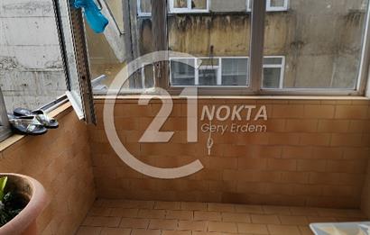 ŞİŞLİ SIRACEVİZLERDE BAKIMLI BİNADA KATTA TEK 4+1 180 m2