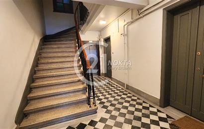 ŞİŞLİ SIRACEVİZLERDE BAKIMLI BİNADA KATTA TEK 4+1 180 m2