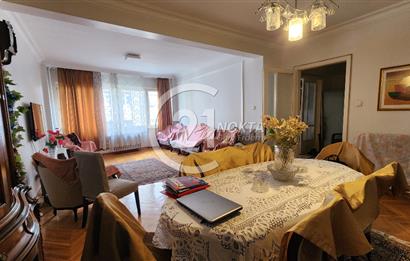 ŞİŞLİ SIRACEVİZLERDE BAKIMLI BİNADA KATTA TEK 4+1 180 m2